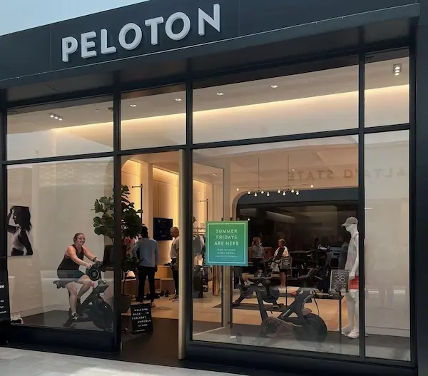 photo of peloton showroom from outside