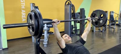 How Many Guys Can Bench 185 For Reps? (Study reveals)